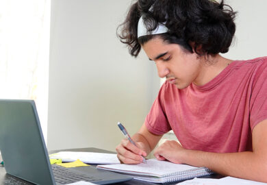 Propuesta de un curso en Moodle para mejorar los conocimientos previos de inglés de los alumnos de cuarto de preparatoria