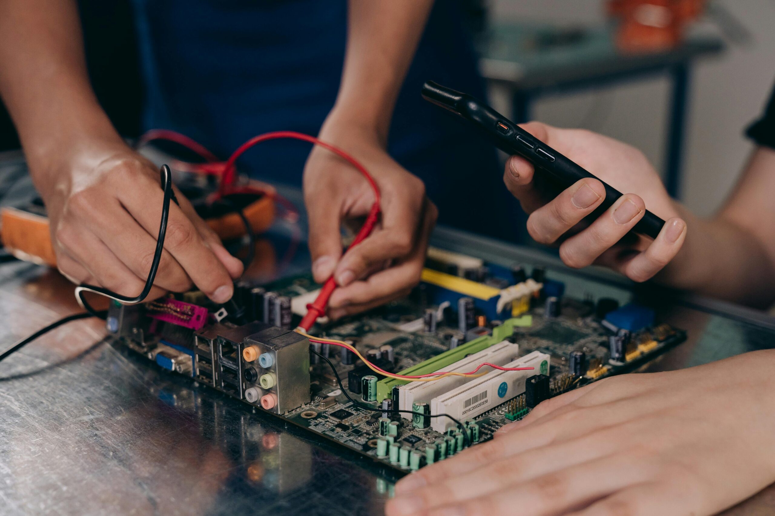 La importancia del laboratorio en la carrera de ingeniería en el área de electrónica